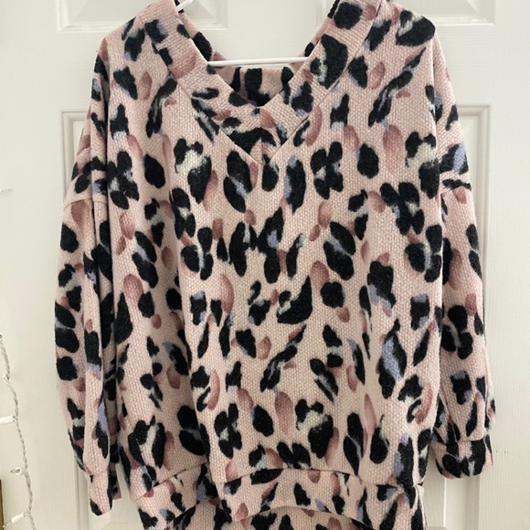 pink leopard sweater - Picture 1 of 2